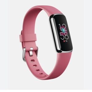 Fitbit Luxe with Orchid Pink Band
